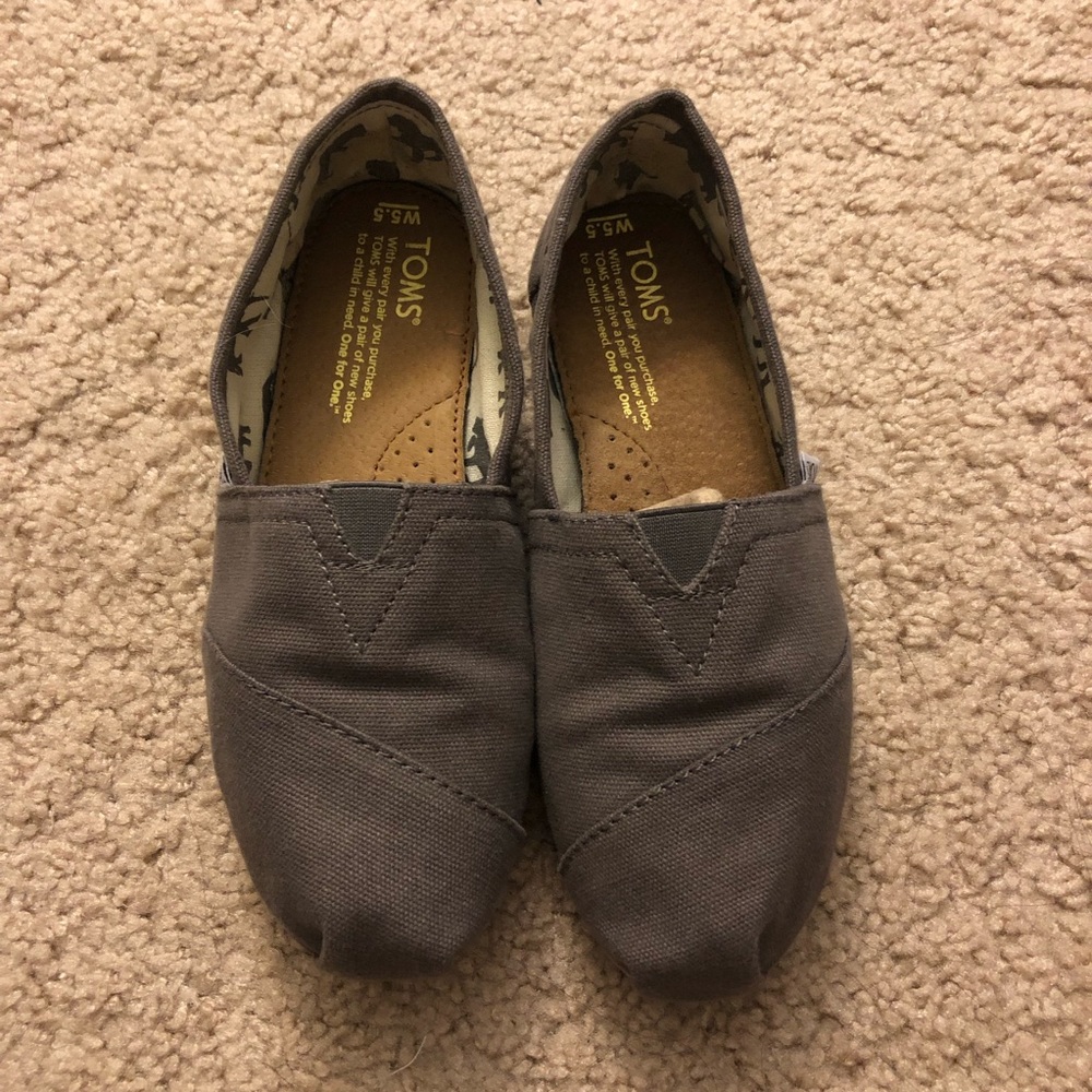❌SOLD❌ Grey TOMS
